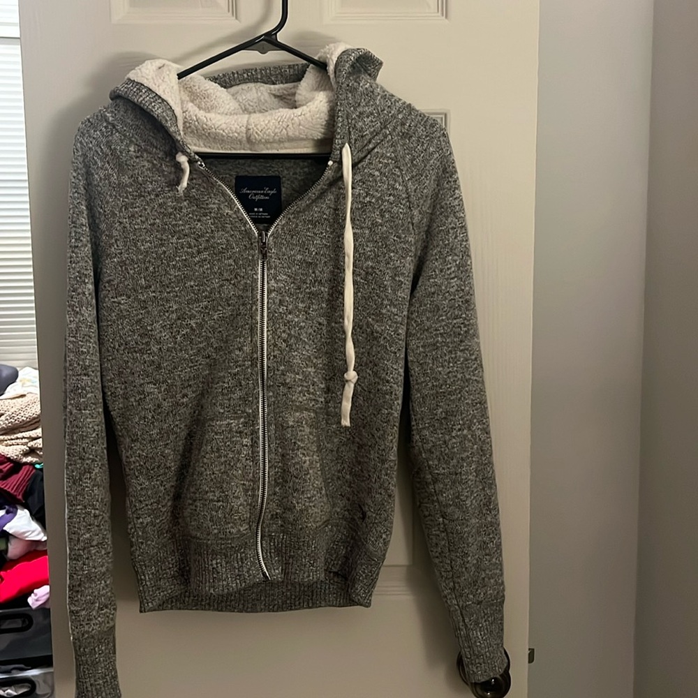 American Eagle Outfitter gray zip-up hooded sweatshirt